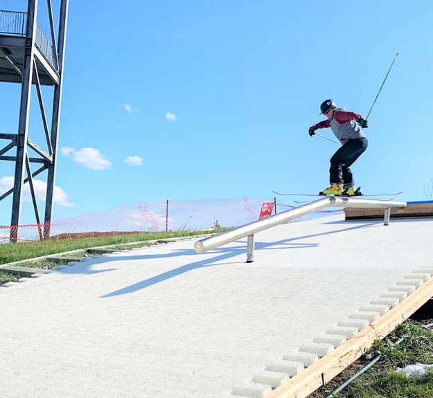 WinSport DrySlope skieronarailonthedryslope